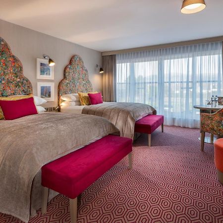 Four Seasons Hotel, カーリングフォード エクステリア 写真