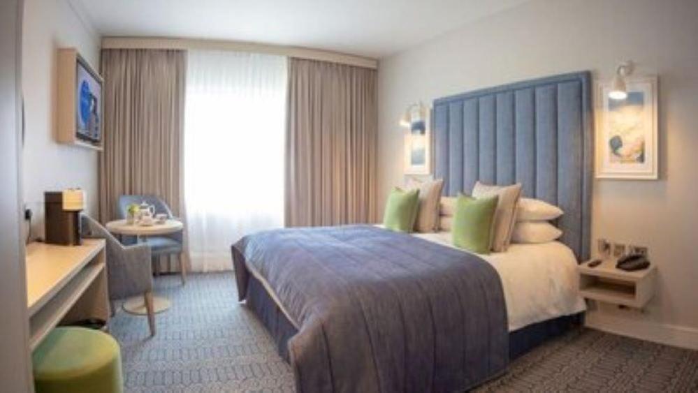 Four Seasons Hotel, カーリングフォード エクステリア 写真