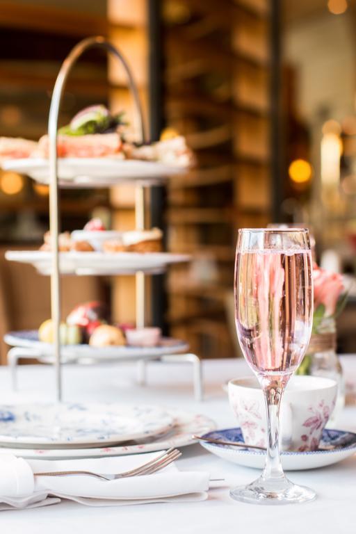 Four Seasons Hotel, カーリングフォード エクステリア 写真