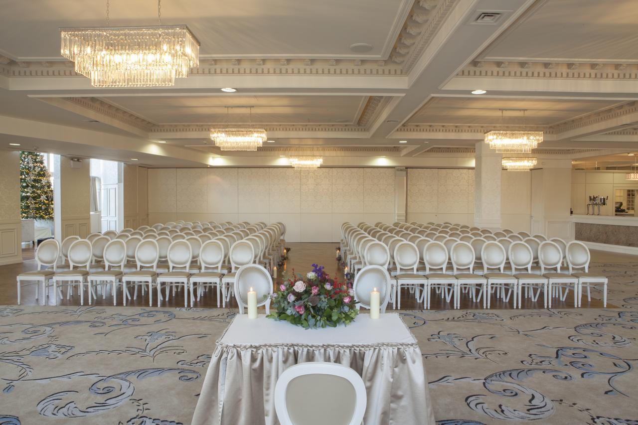 Four Seasons Hotel, カーリングフォード エクステリア 写真